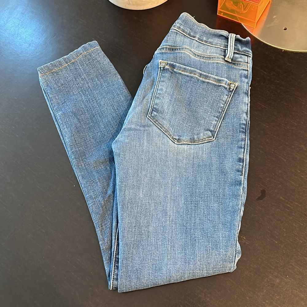 FRAME Le Skinny de Jeanne Crop Jeans